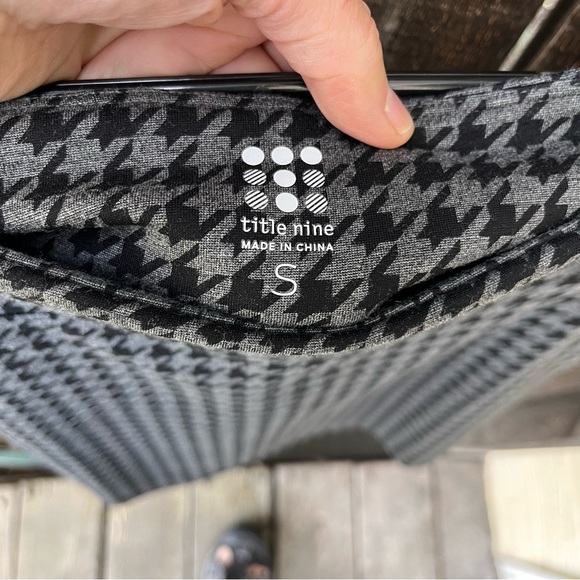 Title Nine Houndstooth Passport Ponte Skirt In Black & Charcoal Gray Sz S - Picture 3 of 12